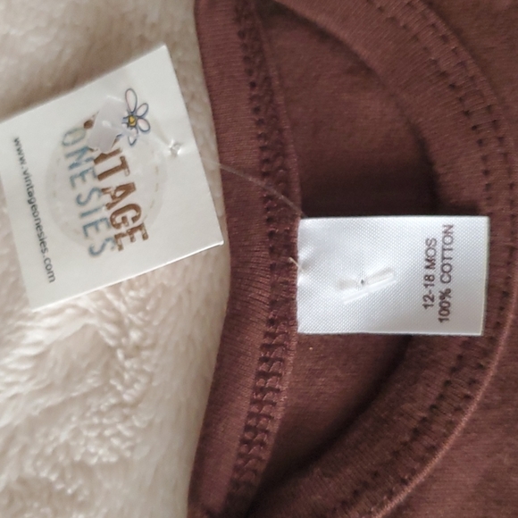 ๐ 4/$25 NWT Baby Bodysuit,What Happens at Grandma's ... (12-18 months) - Picture 6 of 8